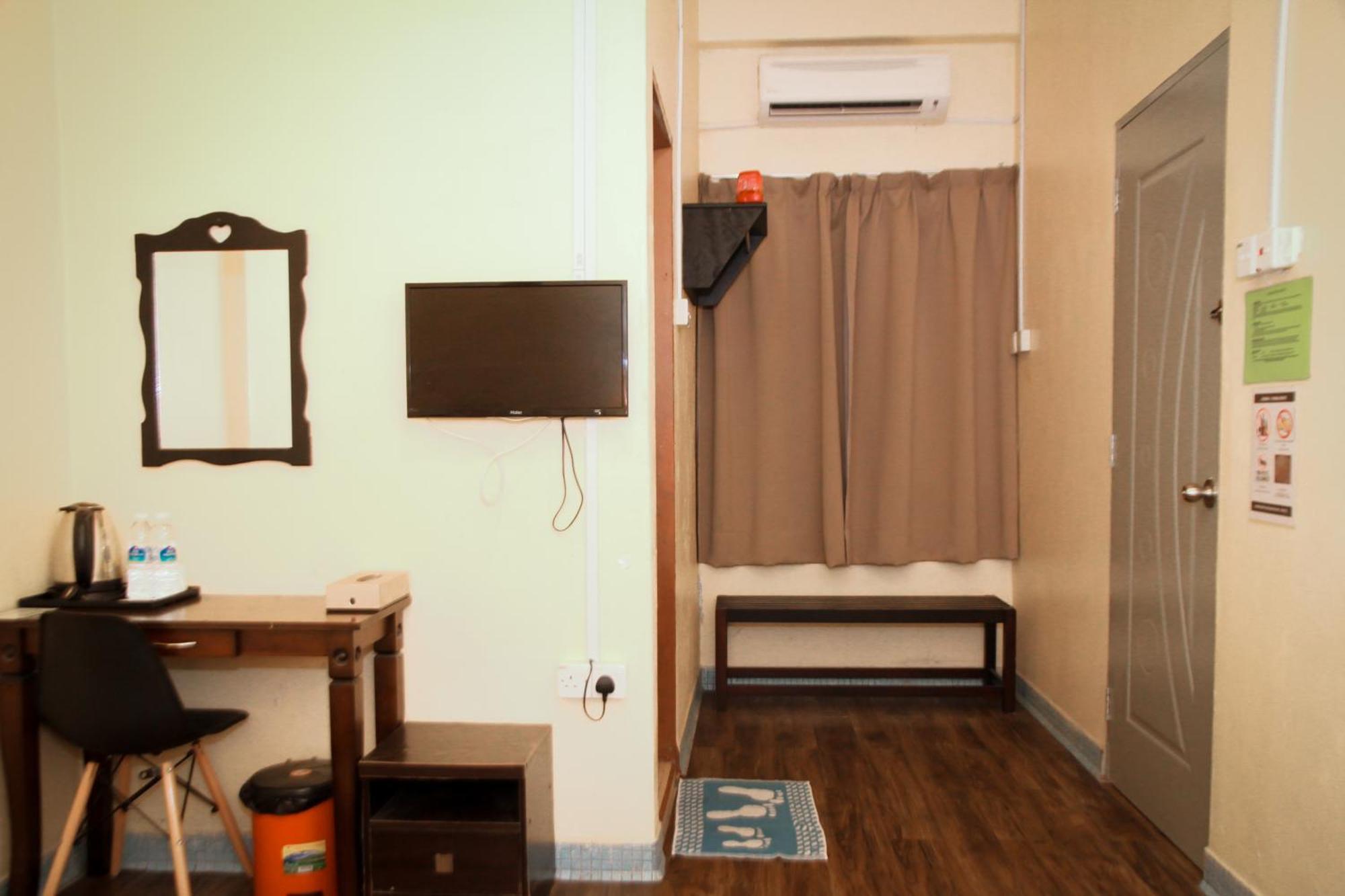 Myra Hotel Mersing Bagian luar foto