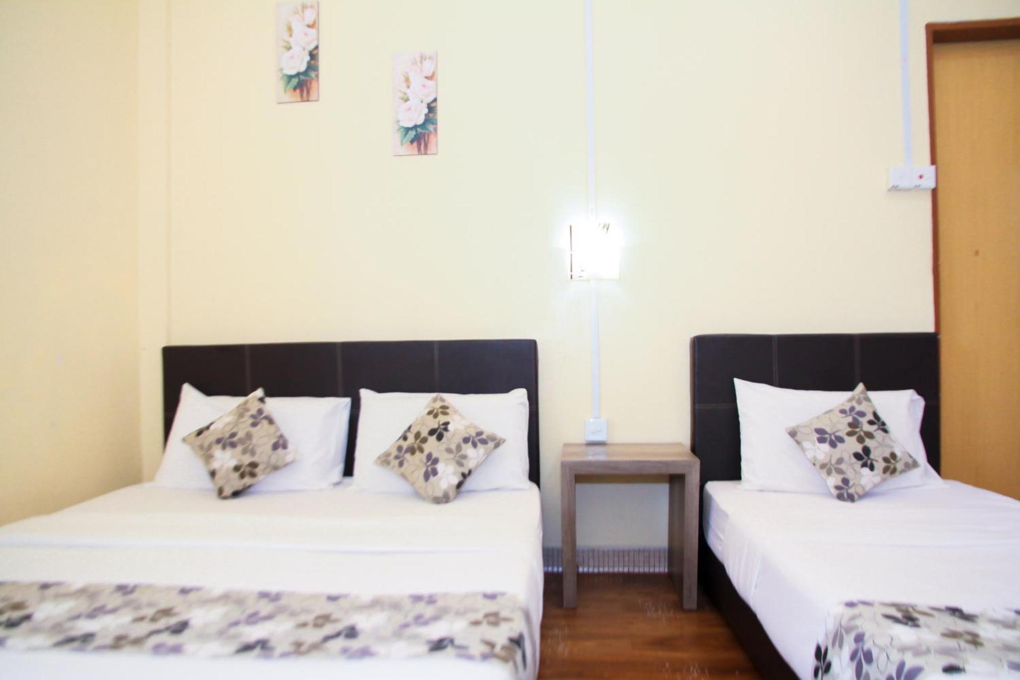 Myra Hotel Mersing Bagian luar foto
