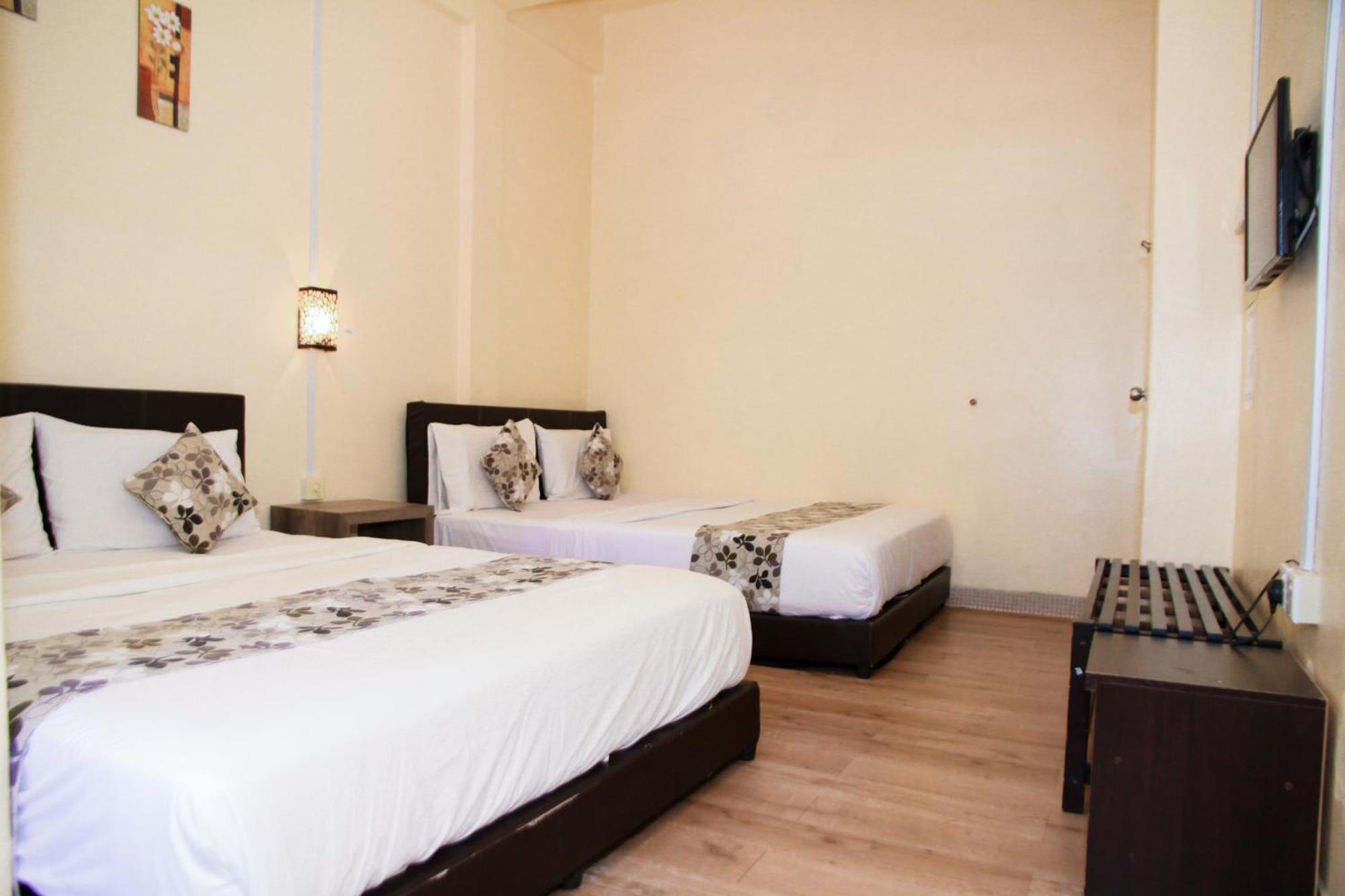 Myra Hotel Mersing Bagian luar foto
