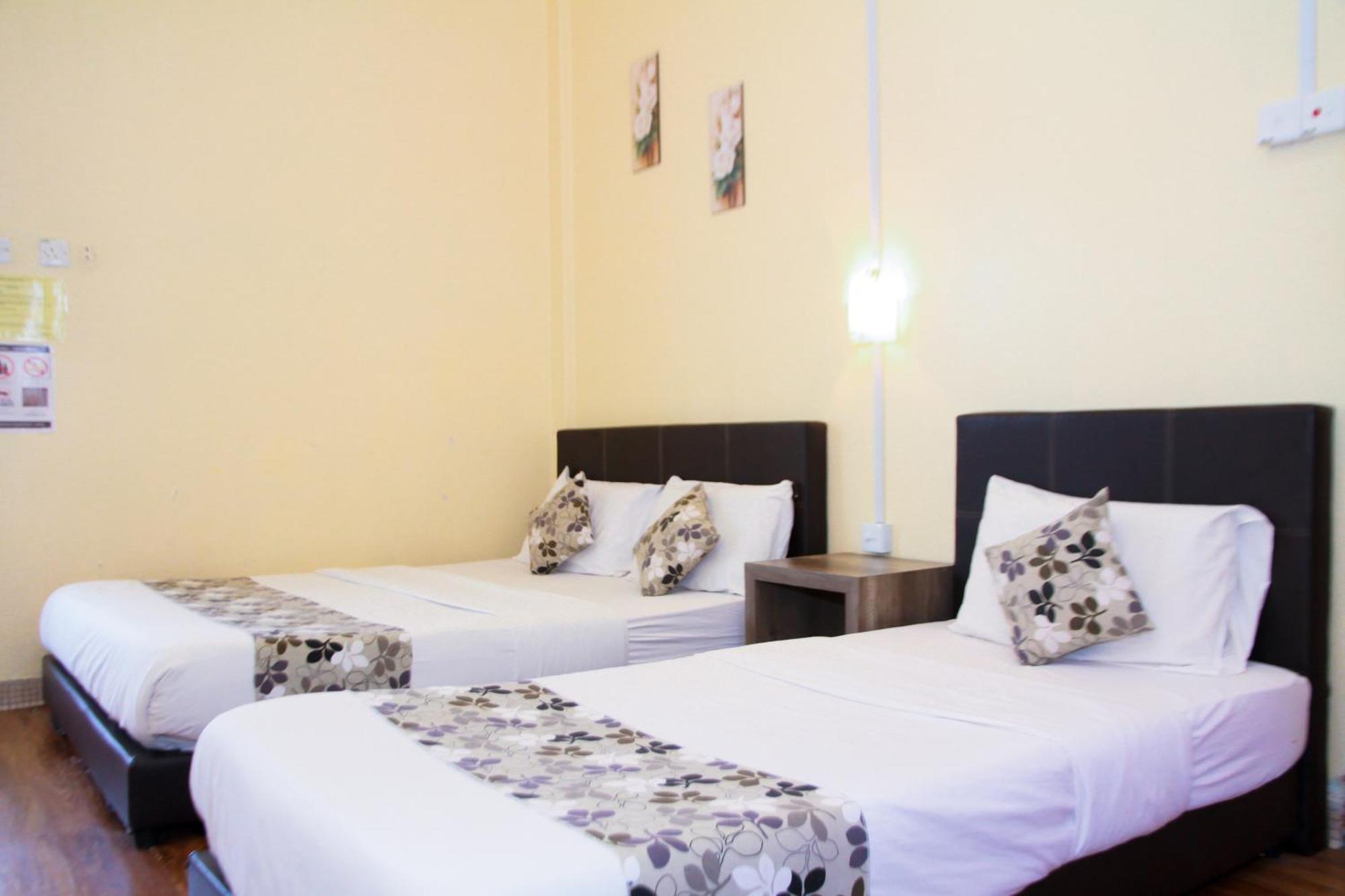 Myra Hotel Mersing Bagian luar foto